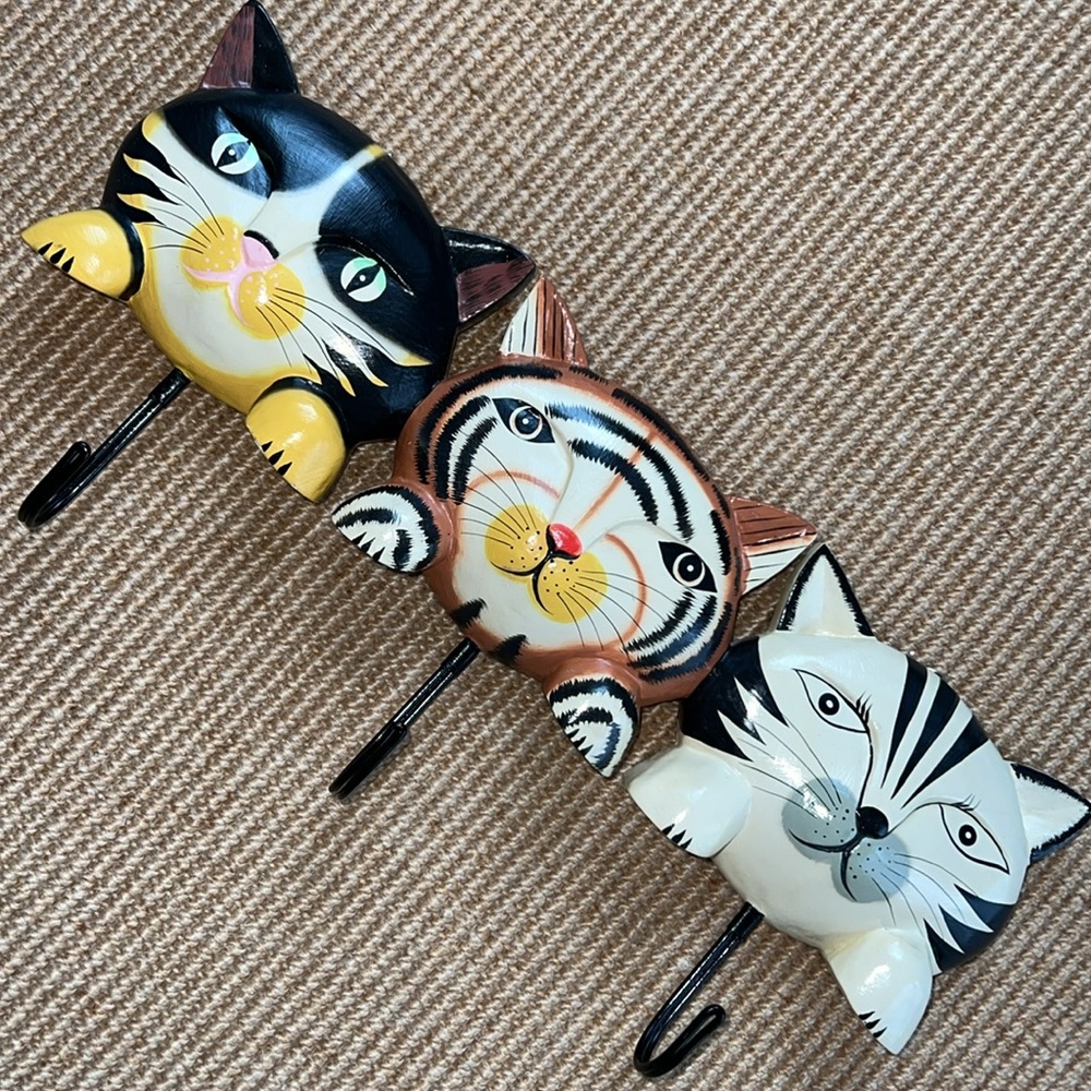 Indonesian Folk Art Cat Wall Hooks with 3 Cats with Hooks